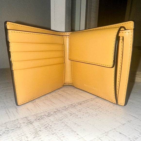 Michael Kors Rivington Striped Logo Billfold Wallet With Coin Pouch - Picture 4 of 5